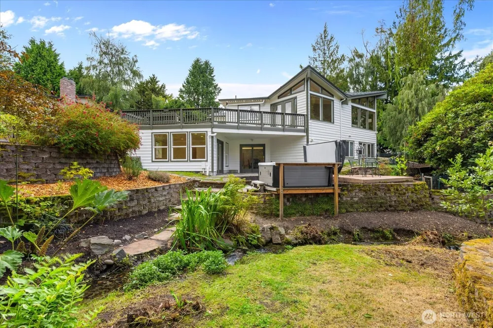 1512 9th Avenue Edmonds, WA 98020