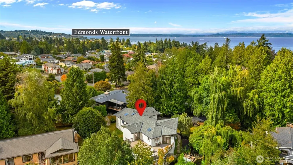 1512 9th Avenue Edmonds, WA 98020