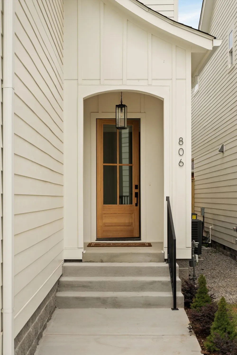 806 Newhall Dr Nashville, TN 37206