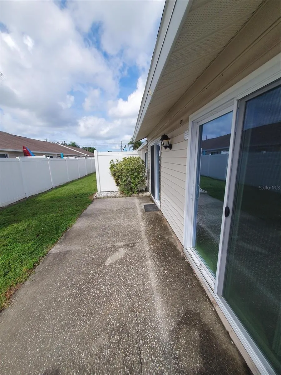 1817 ORANGE BOULEVARD WAY Palm Harbor, FL 34683