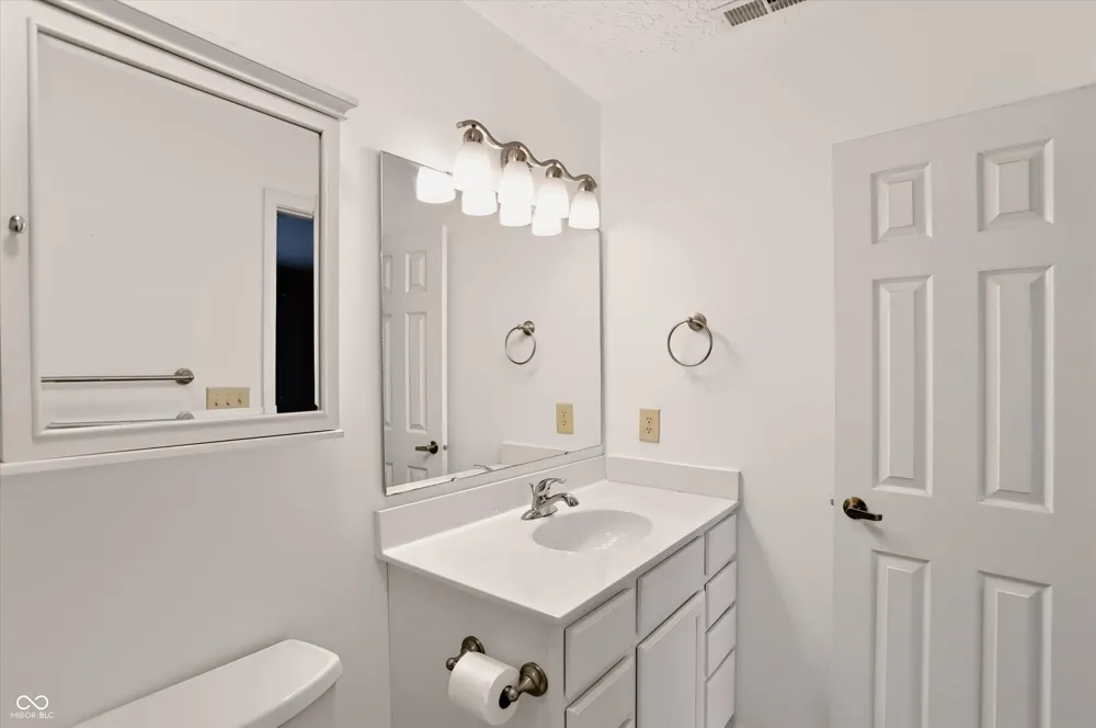 4235 Tarragon Drive Indianapolis, IN 46237
