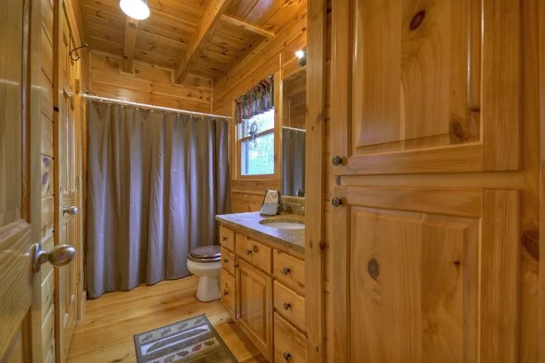 112 Seneca Drive Ellijay, GA 30540