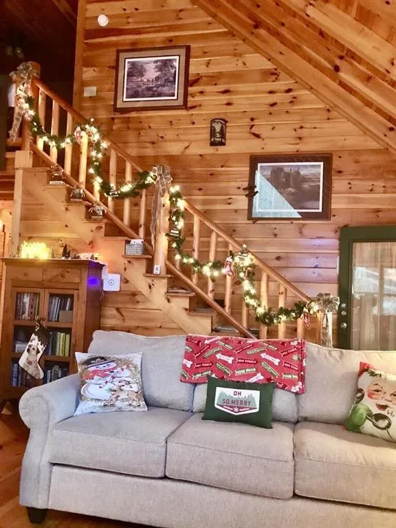 112 Seneca Drive Ellijay, GA 30540