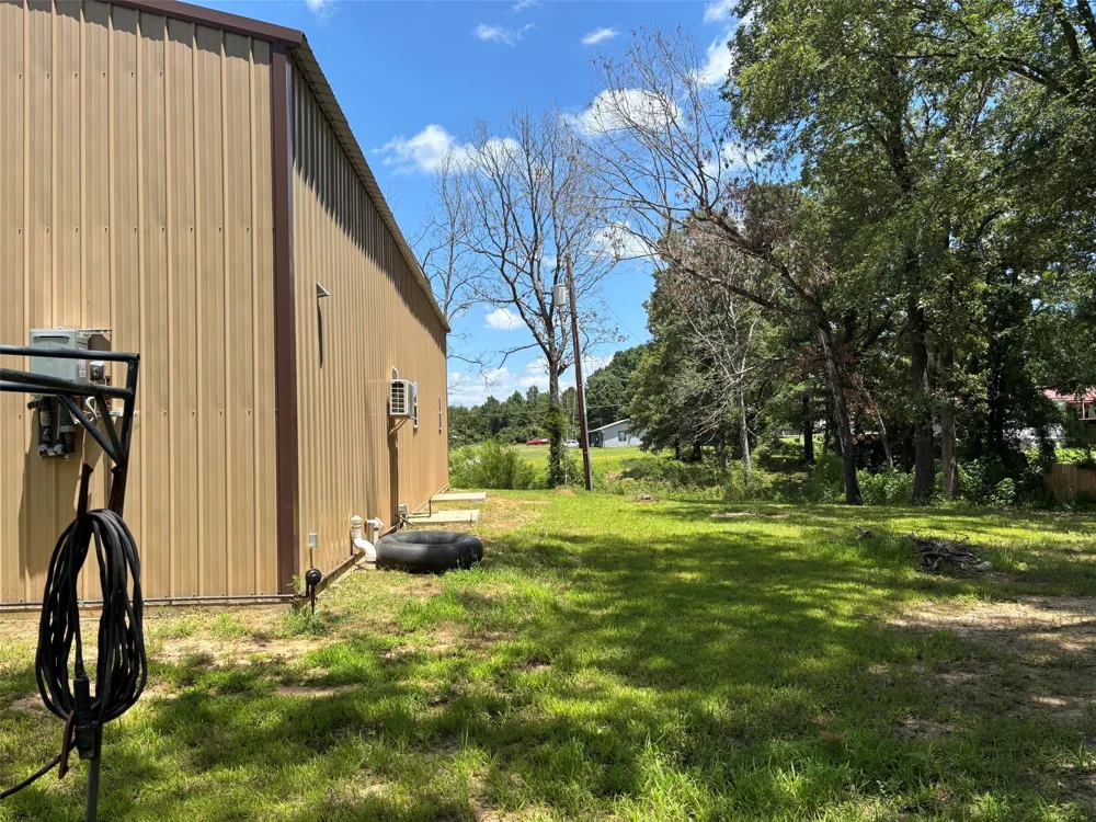 1368 County Road 45080 Powderly, TX 75473