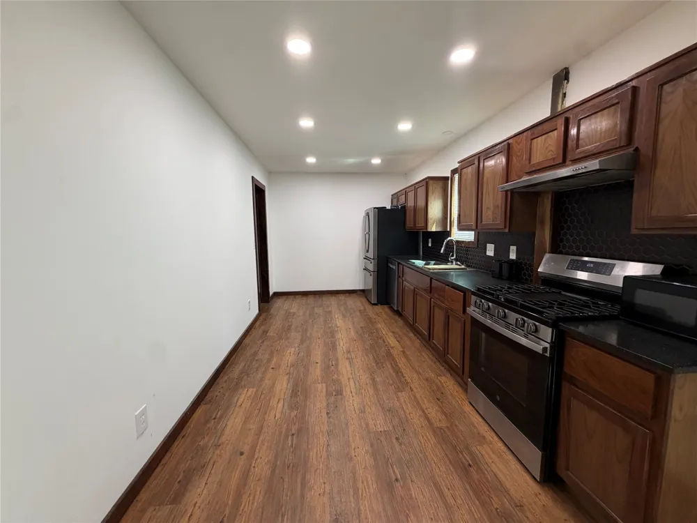 1368 County Road 45080 Powderly, TX 75473
