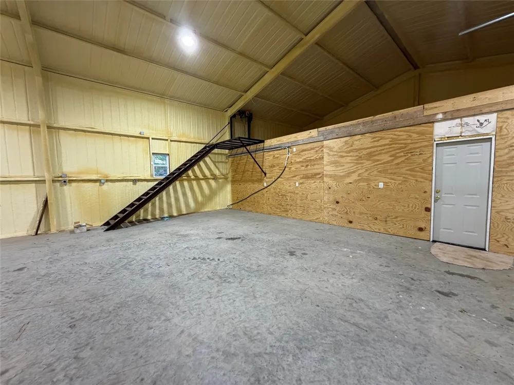 1368 County Road 45080 Powderly, TX 75473