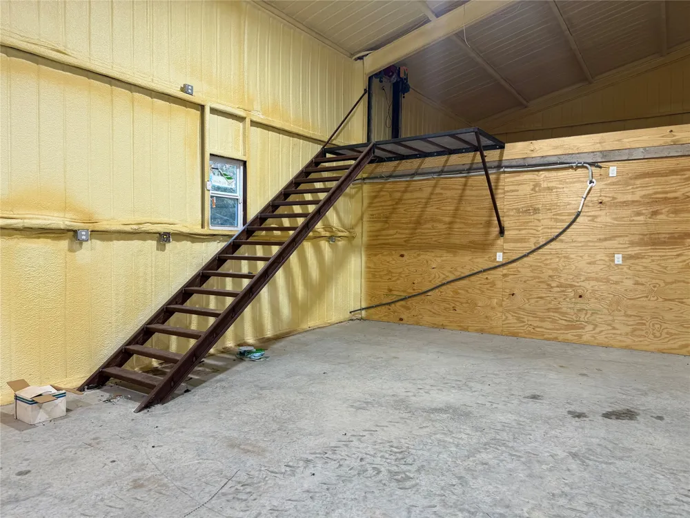 1368 County Road 45080 Powderly, TX 75473