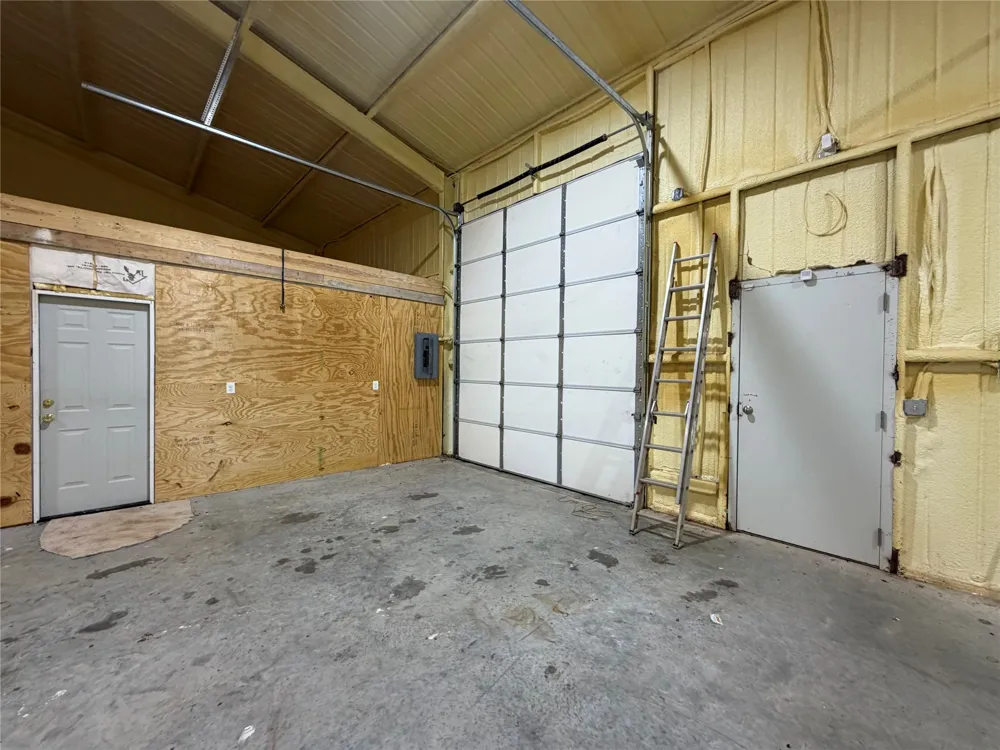1368 County Road 45080 Powderly, TX 75473