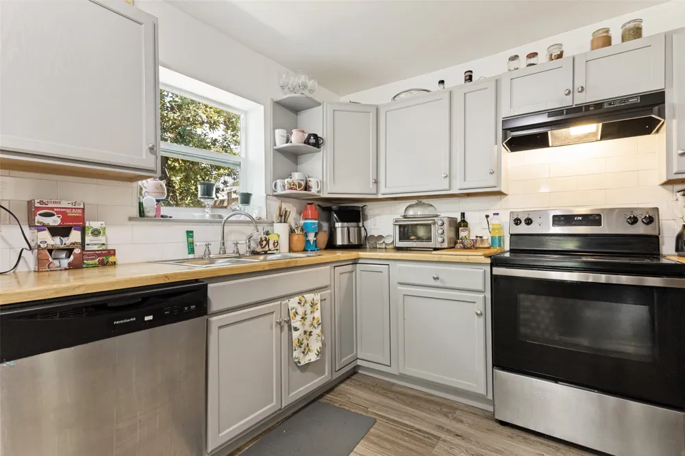 1404 Clinton Avenue Fort Worth, TX 76164