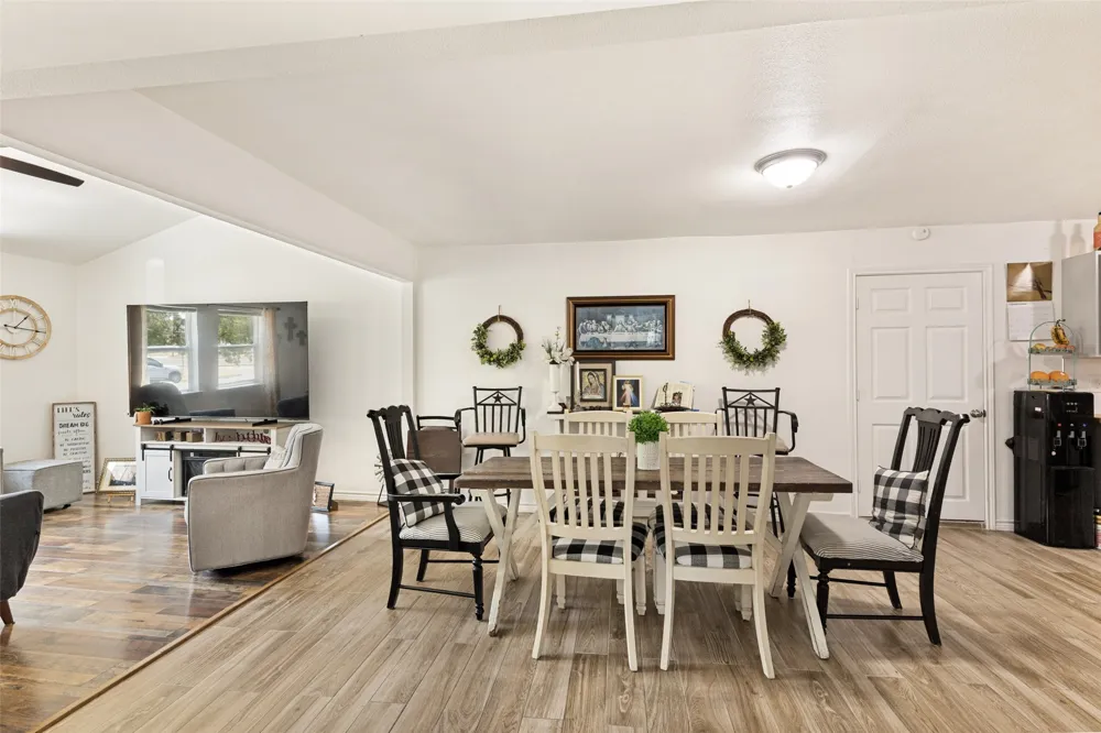 1404 Clinton Avenue Fort Worth, TX 76164