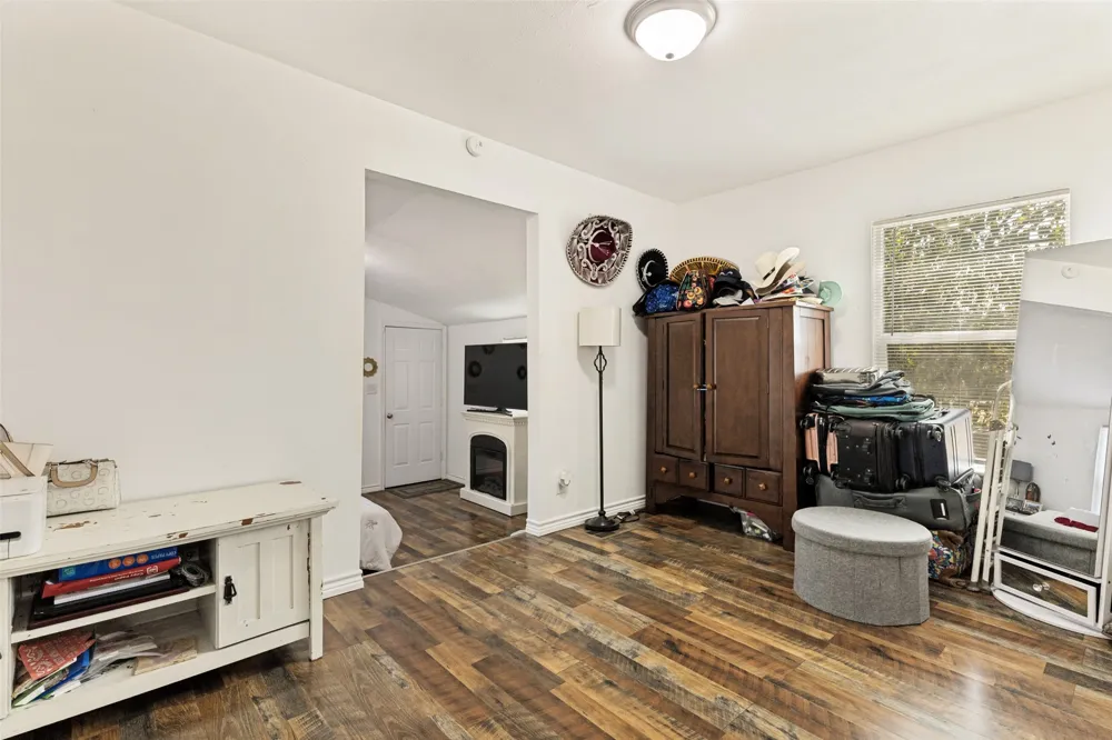 1404 Clinton Avenue Fort Worth, TX 76164