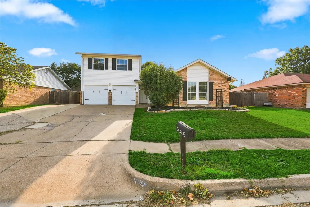 6008 Martha Drive Watauga, TX 76148