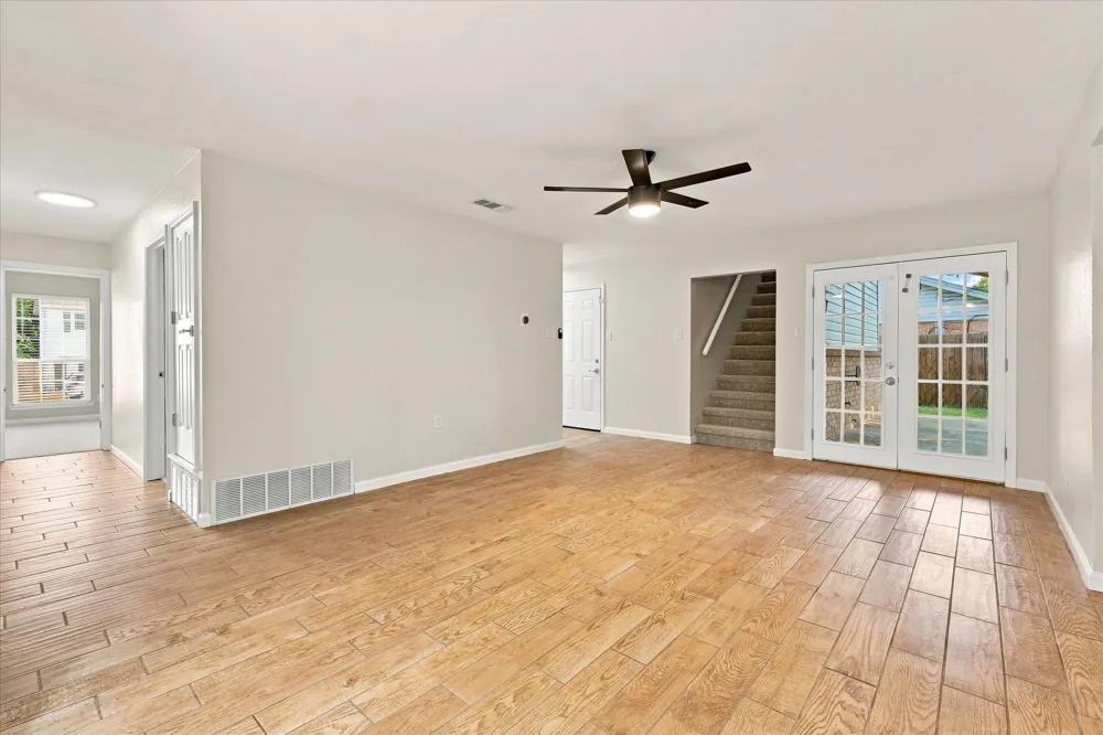 6008 Martha Drive Watauga, TX 76148