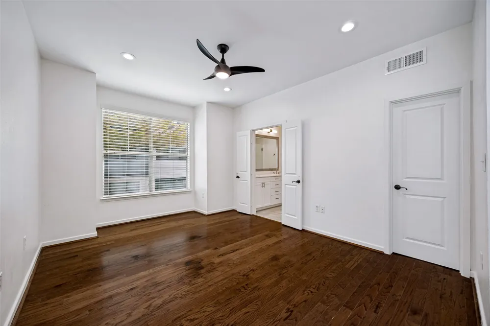 1852 Summit Avenue Dallas, TX 75206