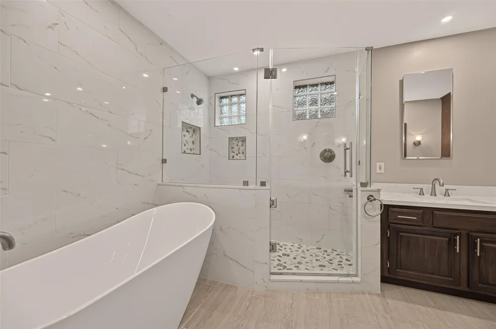 16405 Smith Street Jersey Village, TX 77040