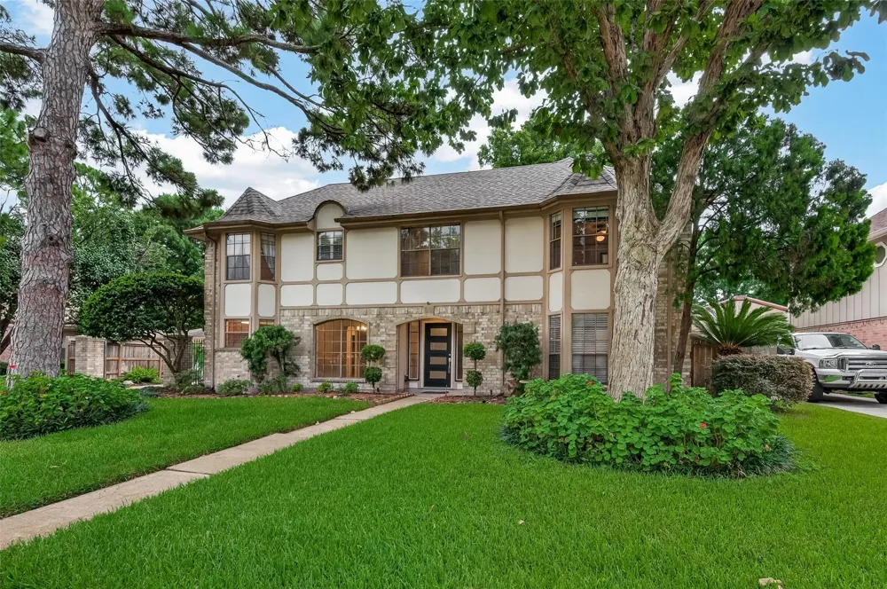 16405 Smith Street Jersey Village, TX 77040