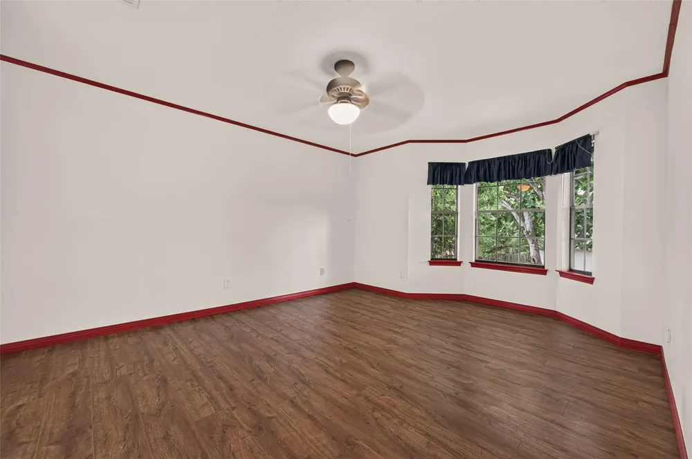 16405 Smith Street Jersey Village, TX 77040