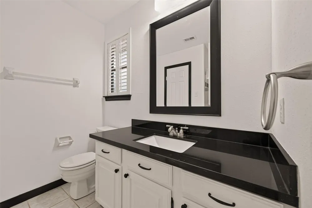 16405 Smith Street Jersey Village, TX 77040