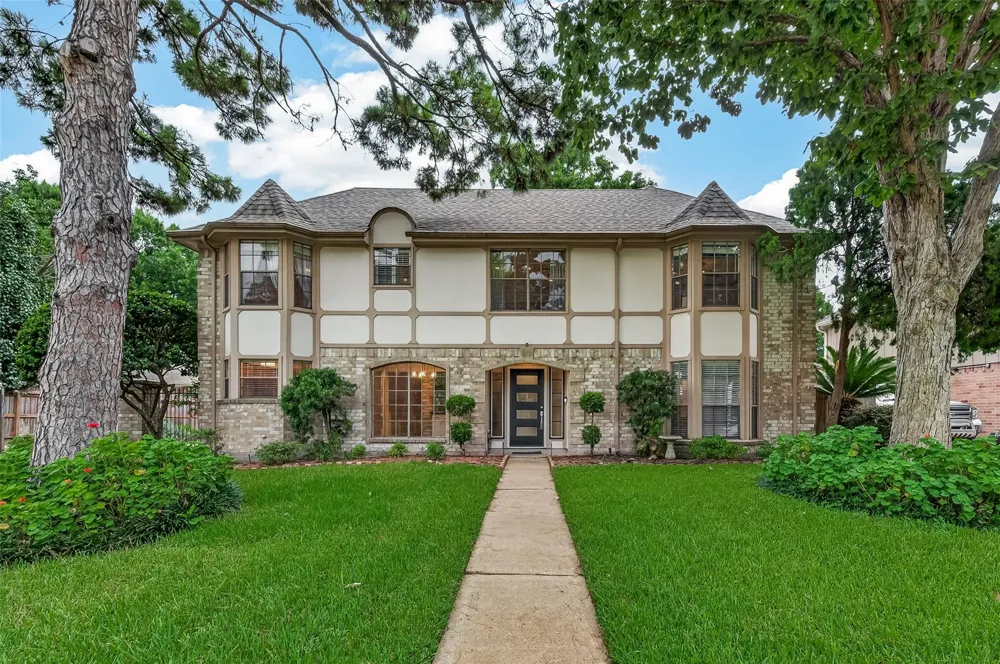 16405 Smith Street Jersey Village, TX 77040