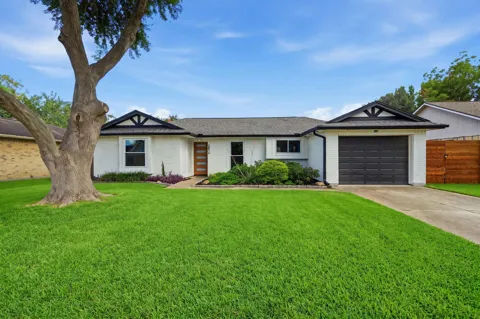 2814 Custer Drive