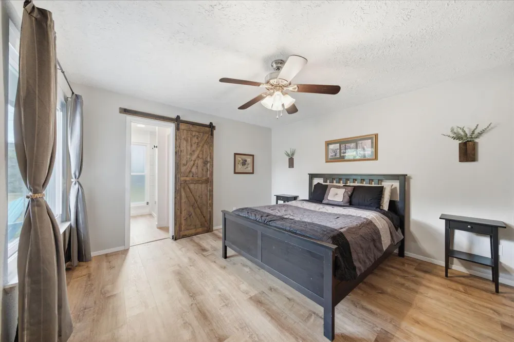 2814 Custer Drive League City, TX 77573