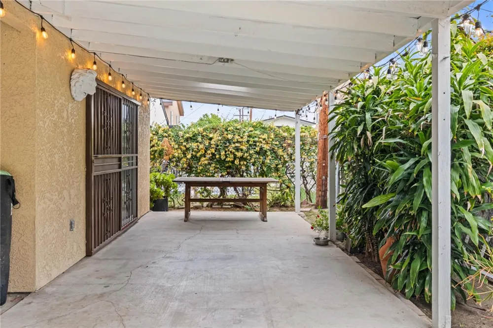 5048 W 121st Street Hawthorne, CA 90250