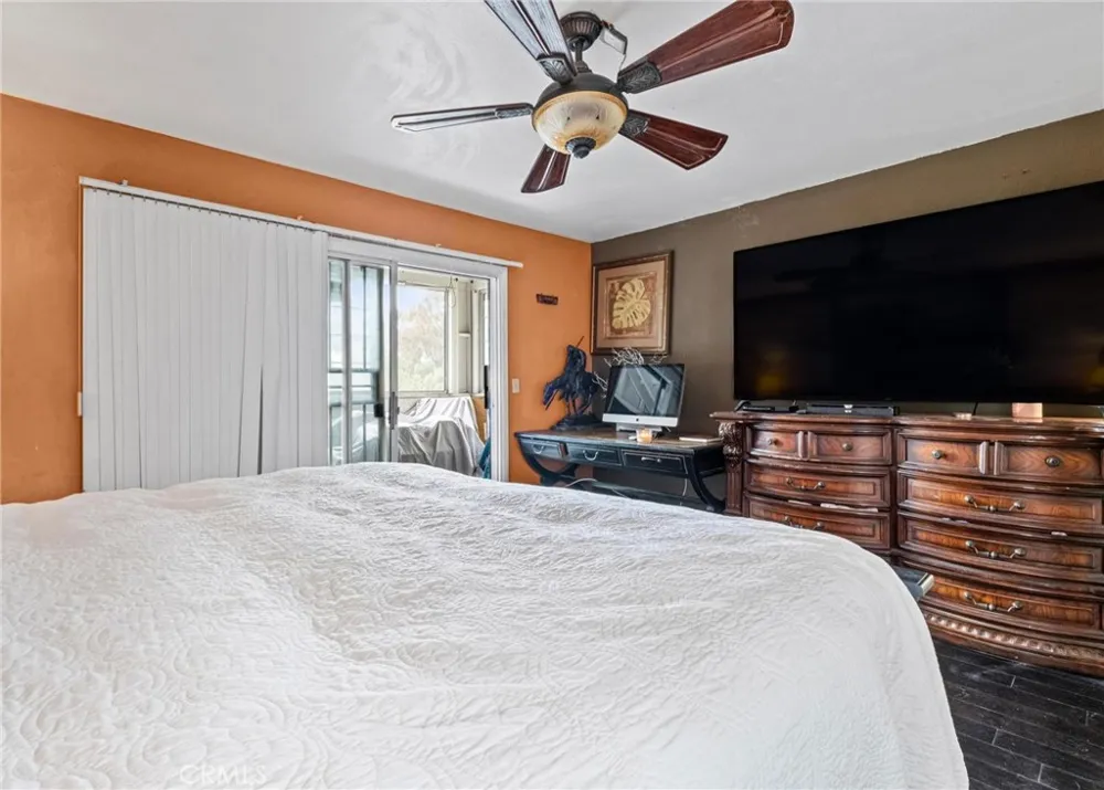 5048 W 121st Street Hawthorne, CA 90250