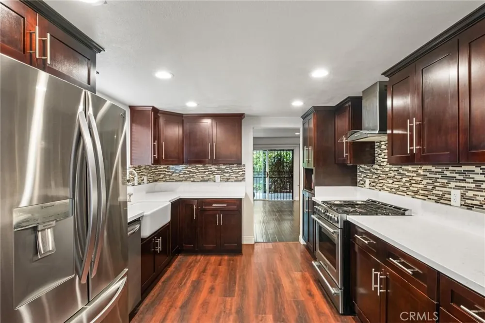 5048 W 121st Street Hawthorne, CA 90250