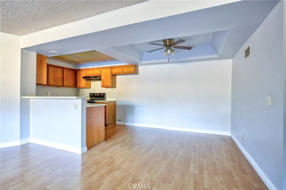 3 Carriage Pomona, CA 91766