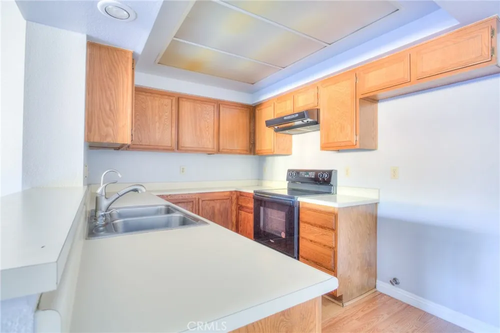 3 Carriage Pomona, CA 91766