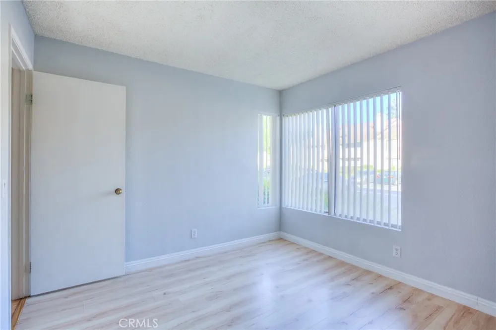 3 Carriage Pomona, CA 91766