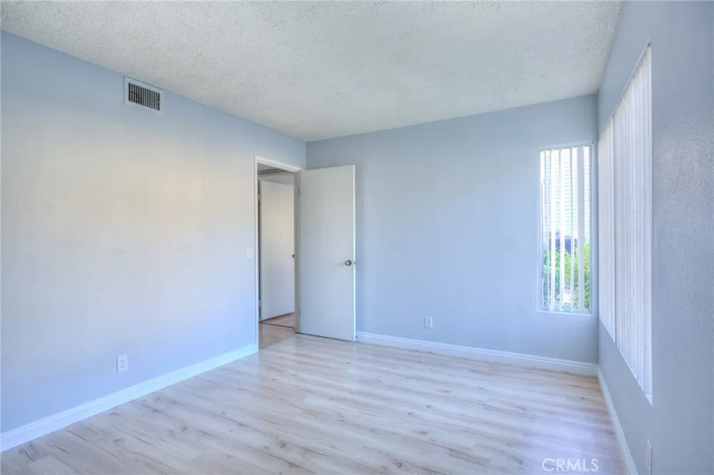3 Carriage Pomona, CA 91766