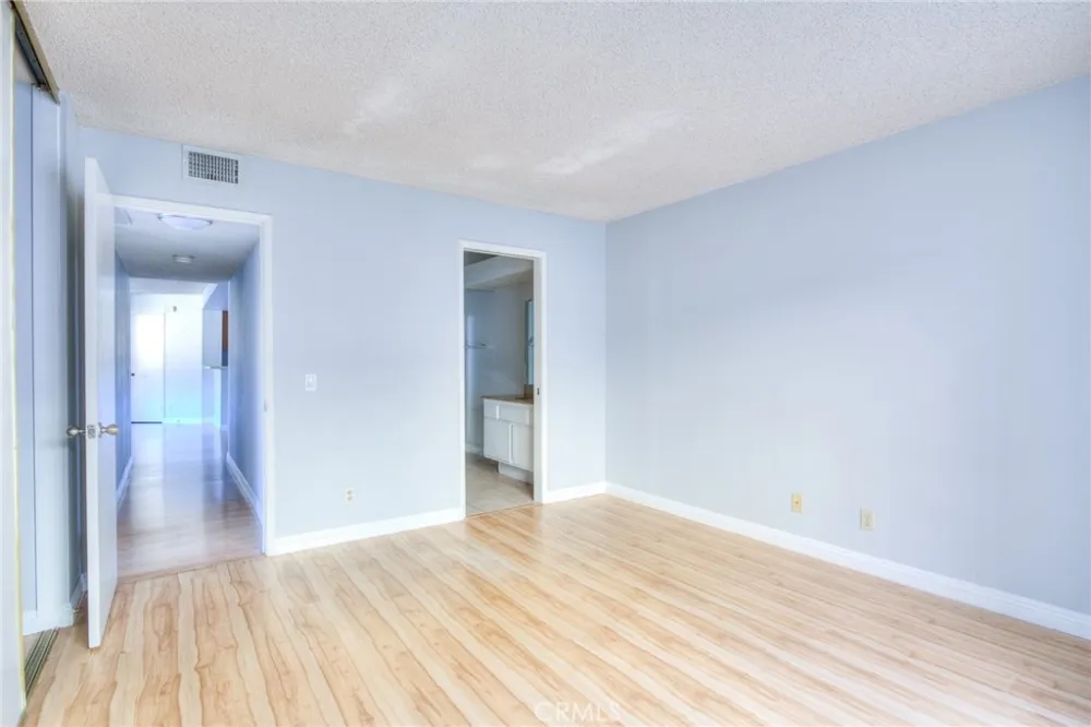 3 Carriage Pomona, CA 91766
