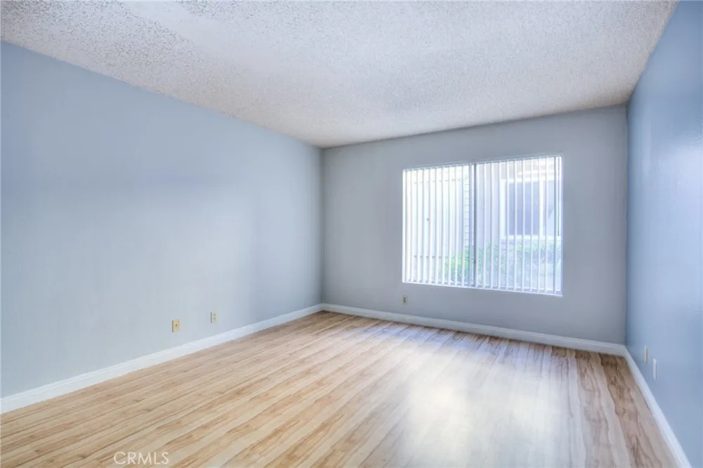 3 Carriage Pomona, CA 91766