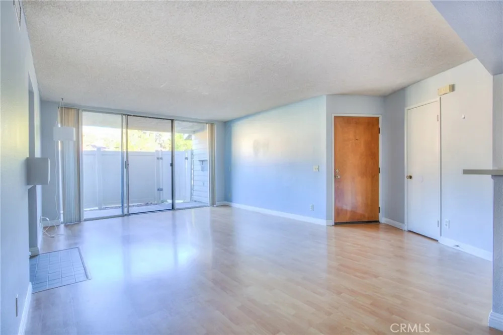 3 Carriage Pomona, CA 91766
