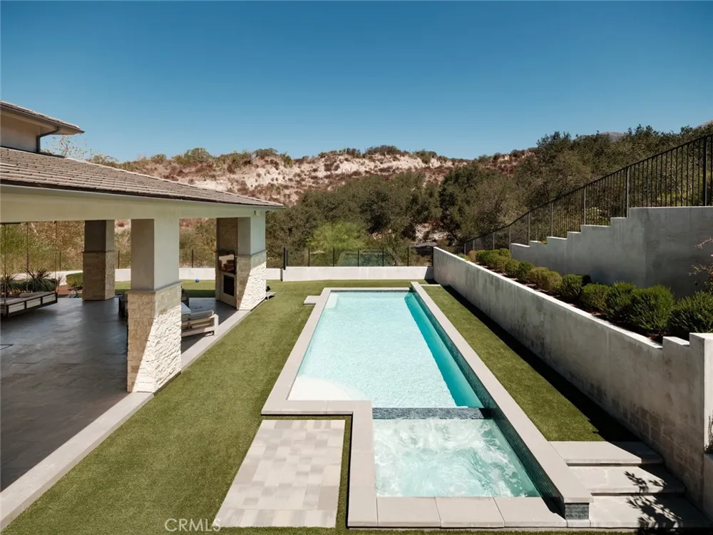 19892 Summit Trail Road Trabuco Canyon, CA 92679