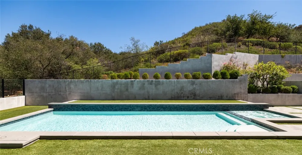 19892 Summit Trail Road Trabuco Canyon, CA 92679