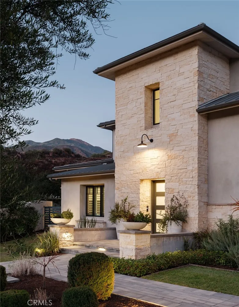 19892 Summit Trail Road Trabuco Canyon, CA 92679