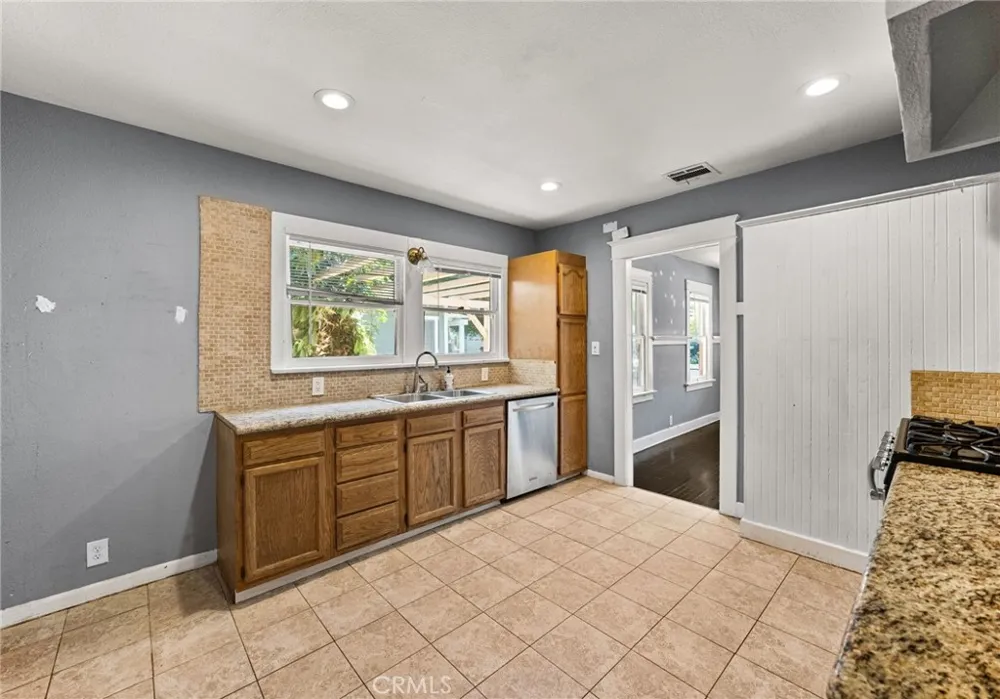 316 Newell Place Fullerton, CA 92832