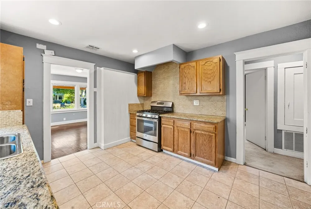 316 Newell Place Fullerton, CA 92832