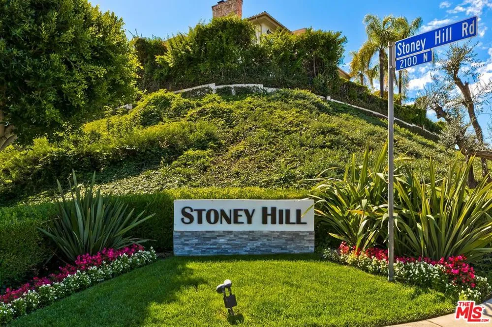 12544 The Vista Los Angeles, CA 90049
