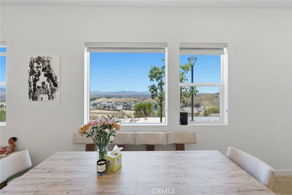 26729 Blue Hills Lp Valencia, CA 91381