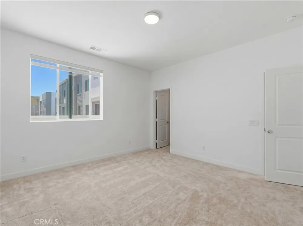 26729 Blue Hills Lp Valencia, CA 91381