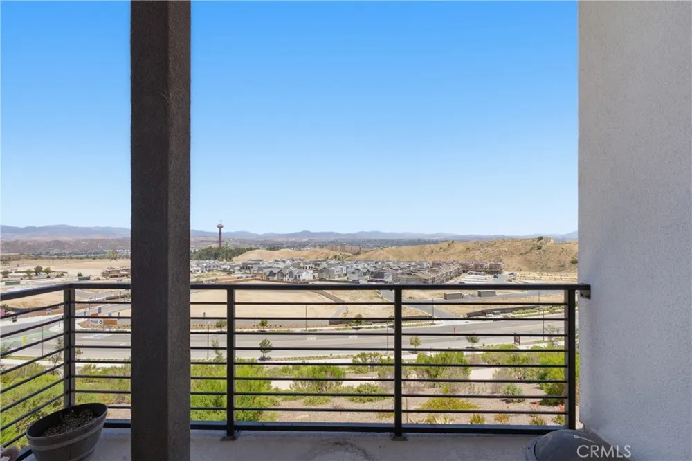 26729 Blue Hills Lp Valencia, CA 91381
