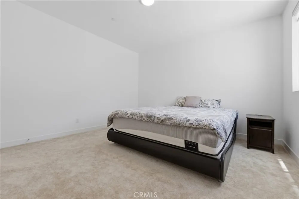 26729 Blue Hills Lp Valencia, CA 91381