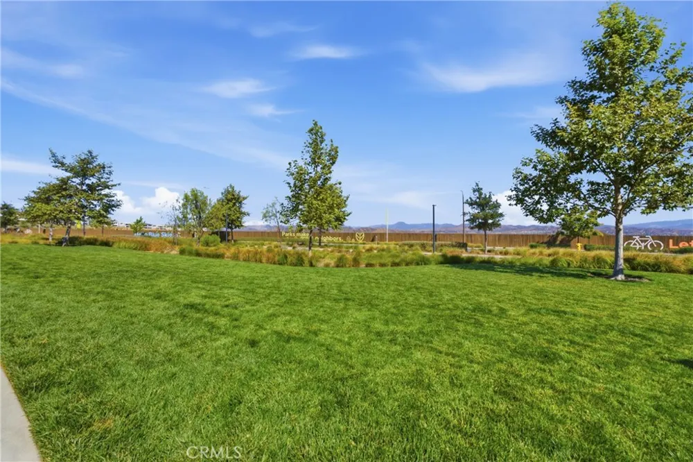 26729 Blue Hills Lp Valencia, CA 91381