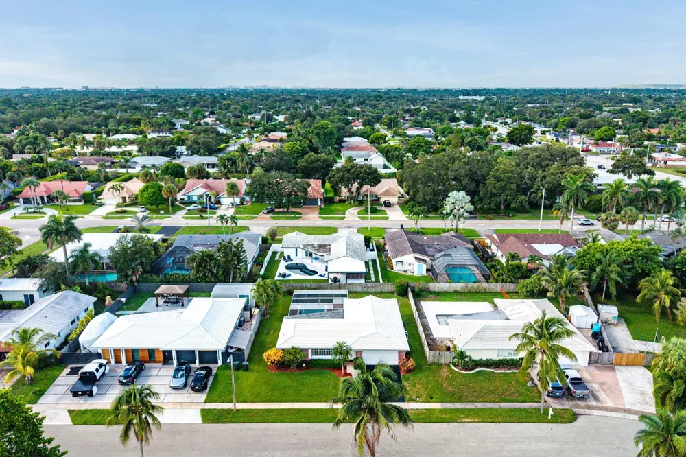 1060 NW 9th Street Boca Raton, FL 33486