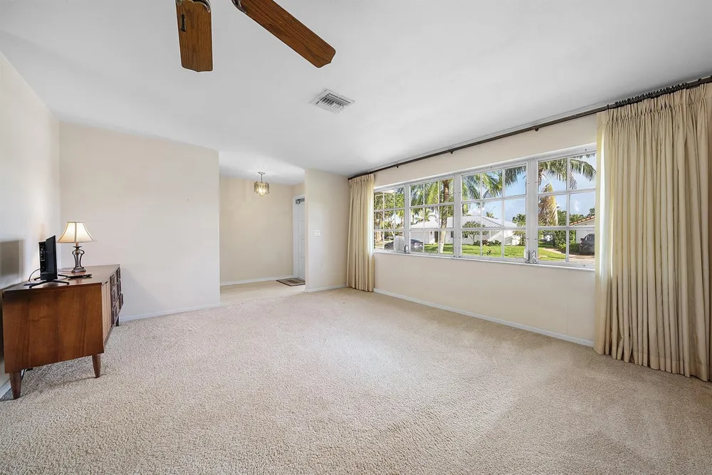 1060 NW 9th Street Boca Raton, FL 33486