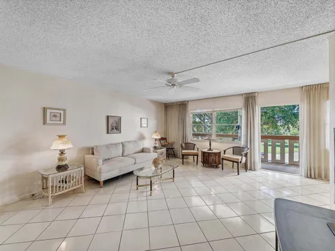 3002 Ventnor #G
