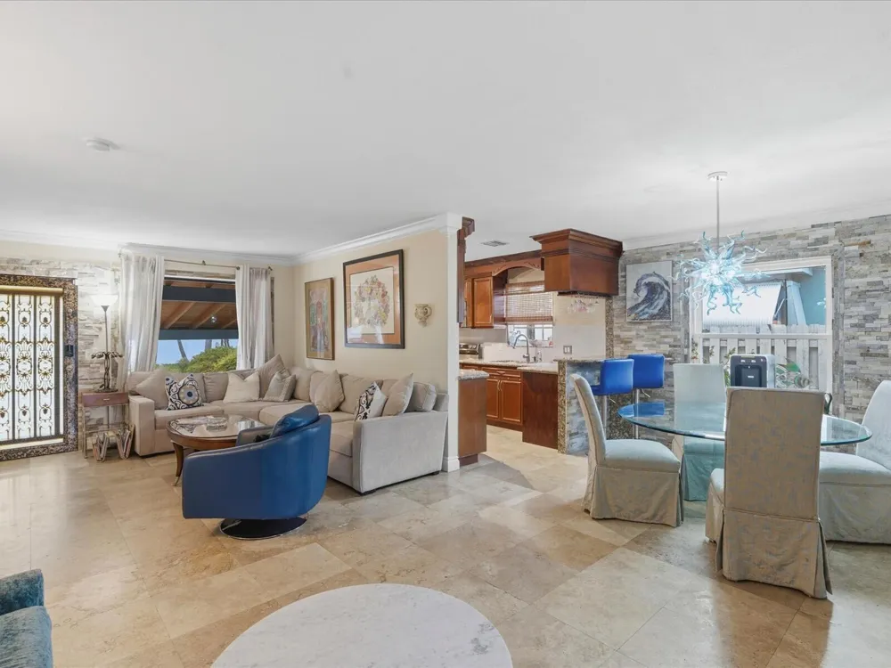 707 SW 3RD AVENUE Hallandale Beach, FL 33009